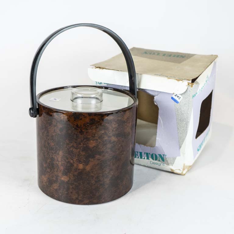 Lote anterior: Hielera de plástico  - Medidas: 18cm 