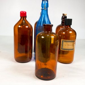 Lote siguiente: Lote de 5 Botellones de Vidrio Ámbar y Azul