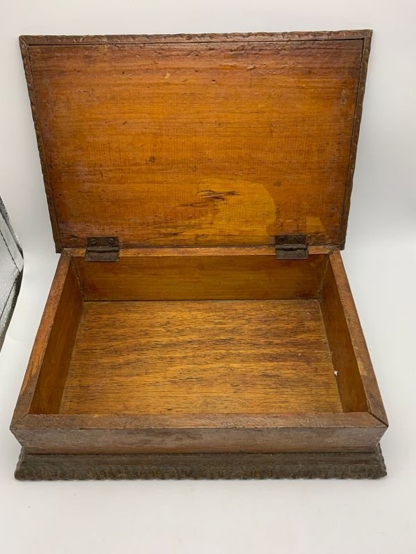 Antigua caja de madera con pintura floral - imagen 3