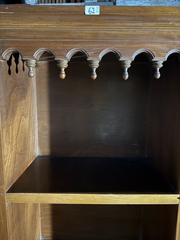 Mueble Aparador Laqueado en Madera Maciza con Estantes y Cajones