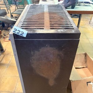 Antiguo Calefactor a Queroseno con Depósito de Combustible - imagen 4