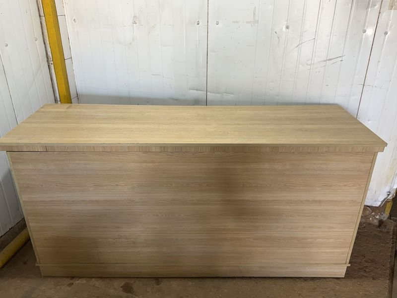 Mostrador Mueble Madera Clara con Estantes y Tapa Desmontable
