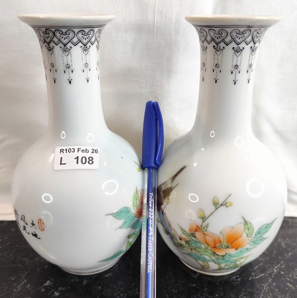 Antiguos Floreros en Porcelana China de 17 Cms. - imagen 1