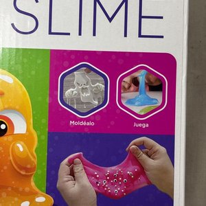 Lote de Juguetes: Peluches, Pistolas, Reproductor CD Panasonic y Más - imagen 51