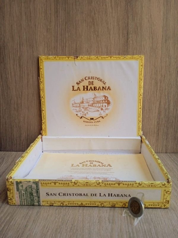 Caja de Habanos en Madera Romeo y Julieta, ideal para Guardar Objetos Cuba - imagen 2