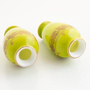 Par de Floreros de Opalina Amarilla con Detalles Dorados - 15cm - imagen 3
