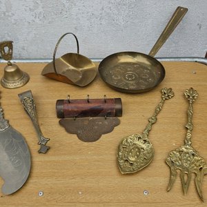 Lote de Adornos y Utensilios en Bronce y Metal - imagen 2