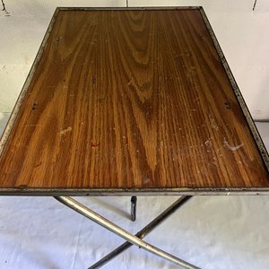 Mesa Plegable Metálica con Tapa de Madera - imagen 5