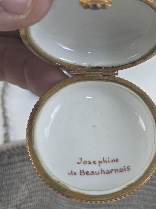 Item 888816 - Image 10