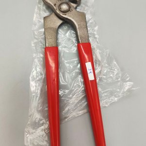Tenaza de Carpintero de 8 Pulgadas con Mangos Rojos - imagen 4
