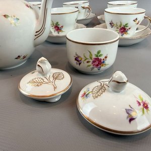 Juego de Té Porcelana con Tazas, Teteras y Azucarera - imagen 2