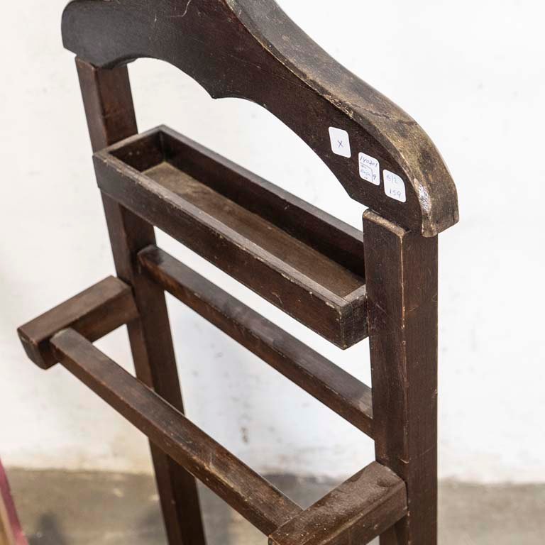 Despojador de madera y revistero pintado a mano con motivos florales - imagen 2