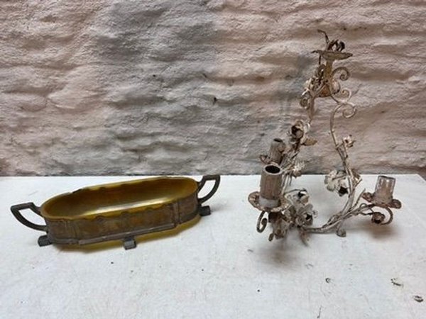 Antiguo Lavatorio de Bronce y Araña Floral de Hierro - imagen 1