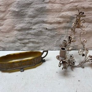 Antiguo Lavatorio de Bronce y Araña Floral de Hierro - imagen 1