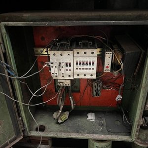Compresor Industrial a Tornillo Sullair con Gabinete Metálico - imagen 12