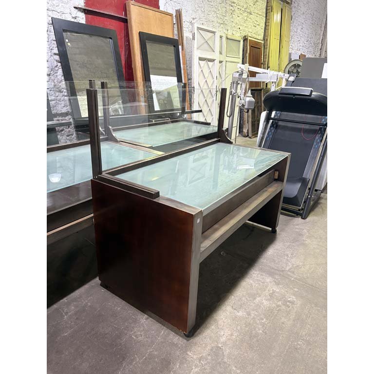 Item 2115427 - Image 0