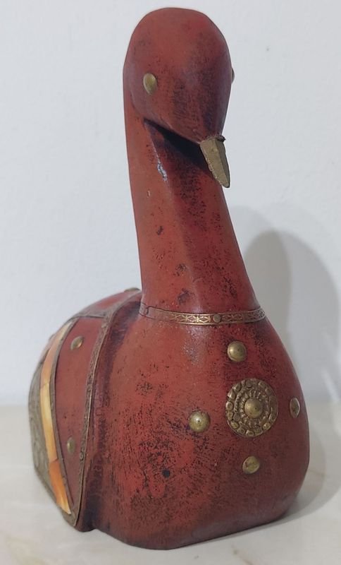 Antiguo Pato de Madera Decorado con Bronce, Coleccionable - imagen 3