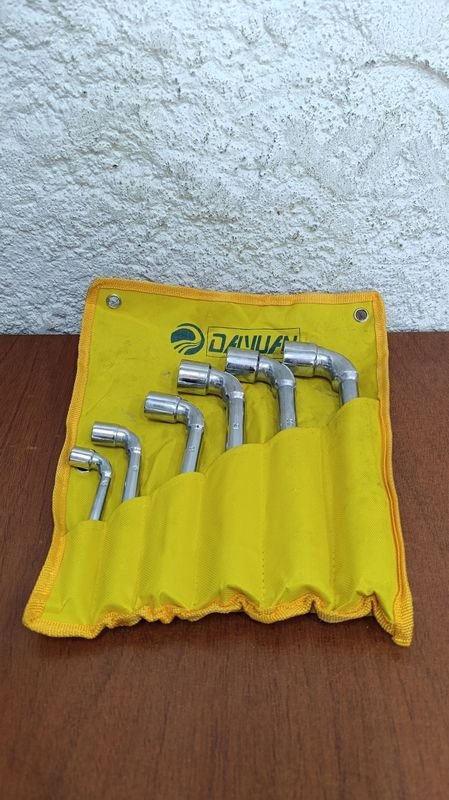 Llaves Cromadas de 6 L - Herramientas