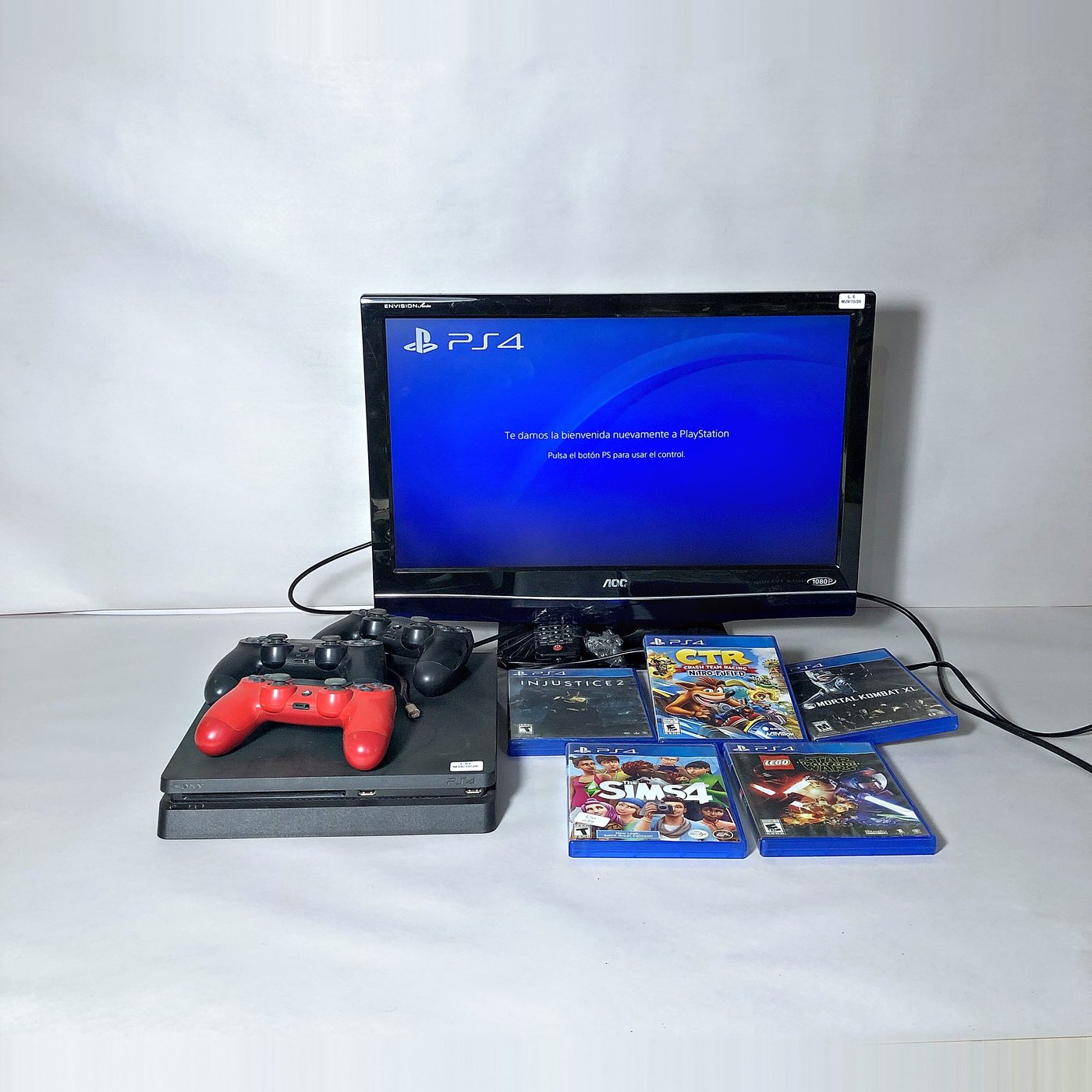 Consola Playstation 4 con 3 Joysticks y 5 Juegos
