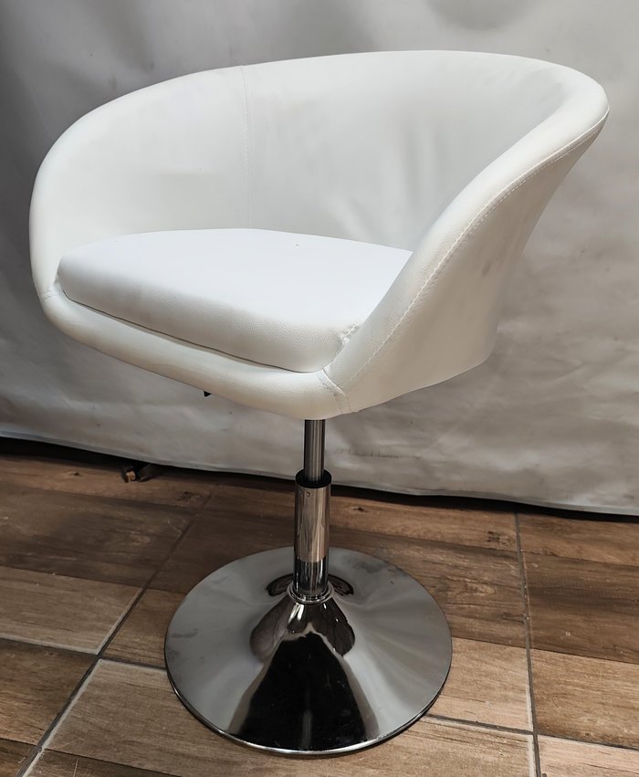 Item 16560 - Image 2