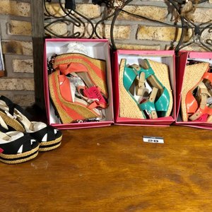 Lote de 5 Sandalias de Plataforma Mujer y Niña - Variedad de Colores - imagen 2