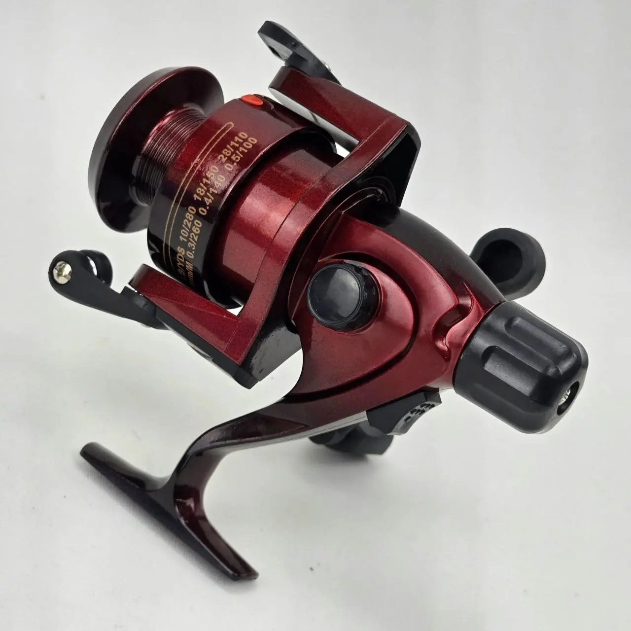 Reel de Pesca Frontal Rojo Metálico