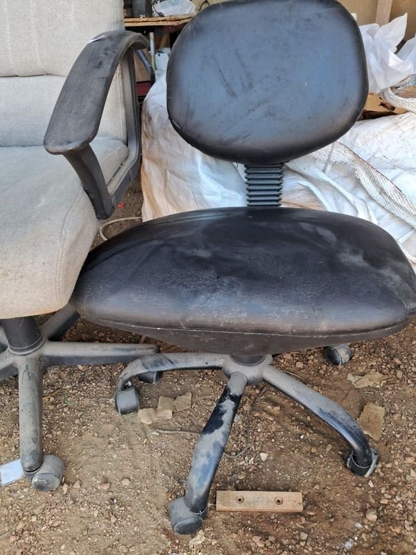 Sillas de escritorio para tapizar en buen estado - imagen 4