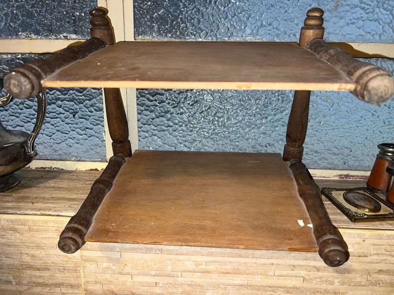 Repisa Rústica de Madera con Dos Estantes