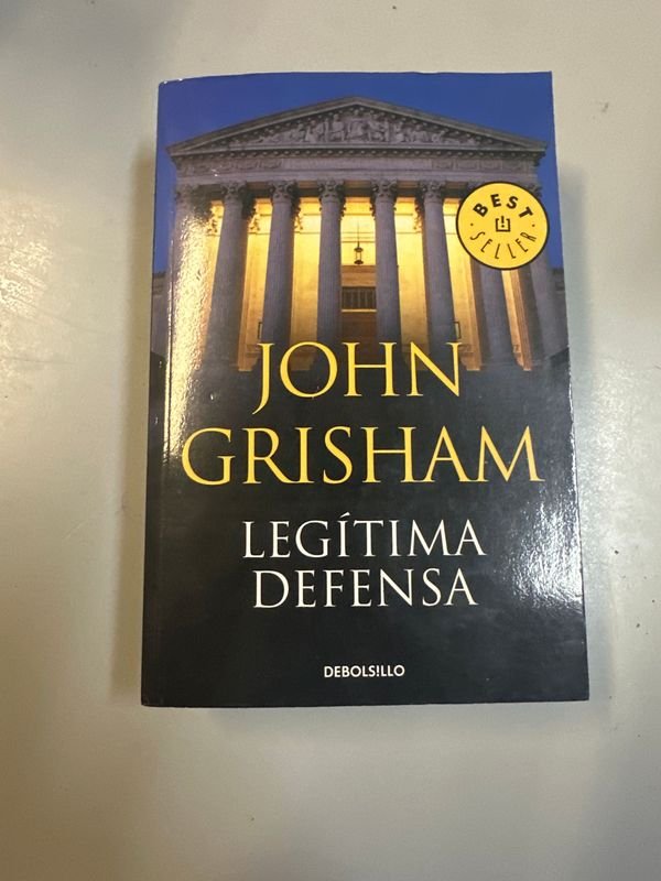 Lote siguiente: Libro Legítima Defensa de John Grisham