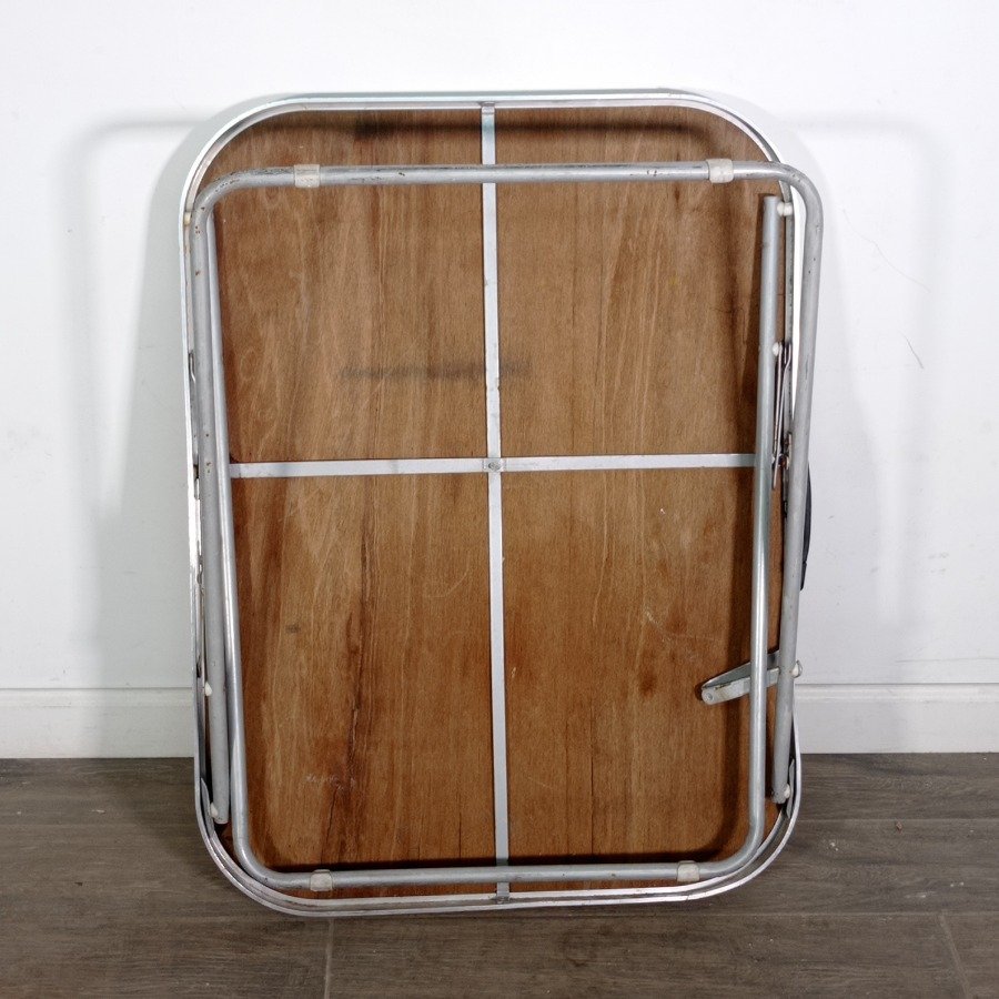 Mesa plegable metálica con tapa imitación de cármica - imagen 4