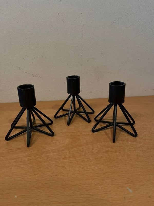 Candelabros de bronce con forma estrellas - imagen 7