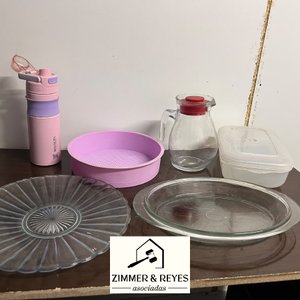 Lote anterior: Jarra de vidrio, botella deportiva Stanley, fuente de vidrio y recipiente hermético