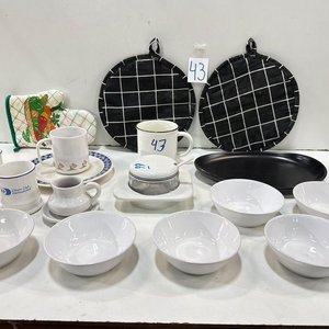 Set de Vajilla Blanca con Tazas, Platillos, Azucarero y Bandeja - imagen 3