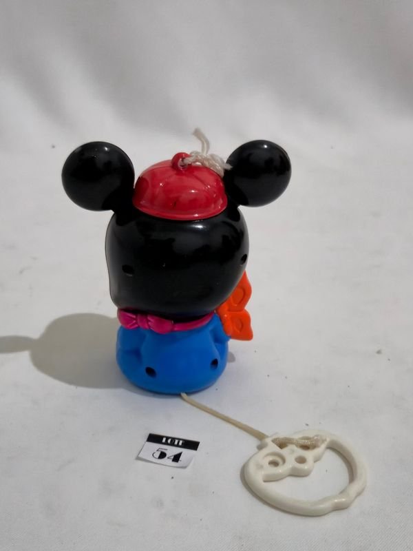Peluches Coleccionables de Mickey Mouse con Fútbol y Copa del Mundo - imagen 5