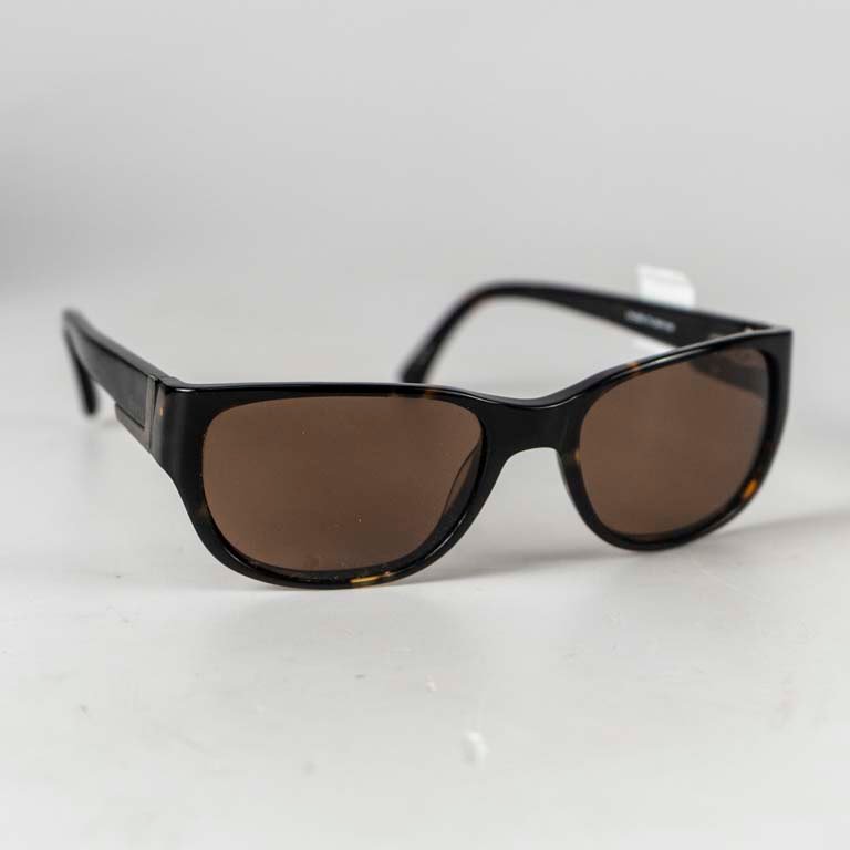 Lote anterior: Par de lentes de sol Guess en excelente condición