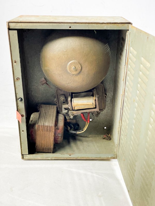 Timbre en caja metálica: Un objeto de colección - imagen 2