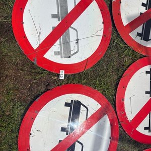 Lote anterior: Lote de 4 Carteles de Prohibido Adelantar