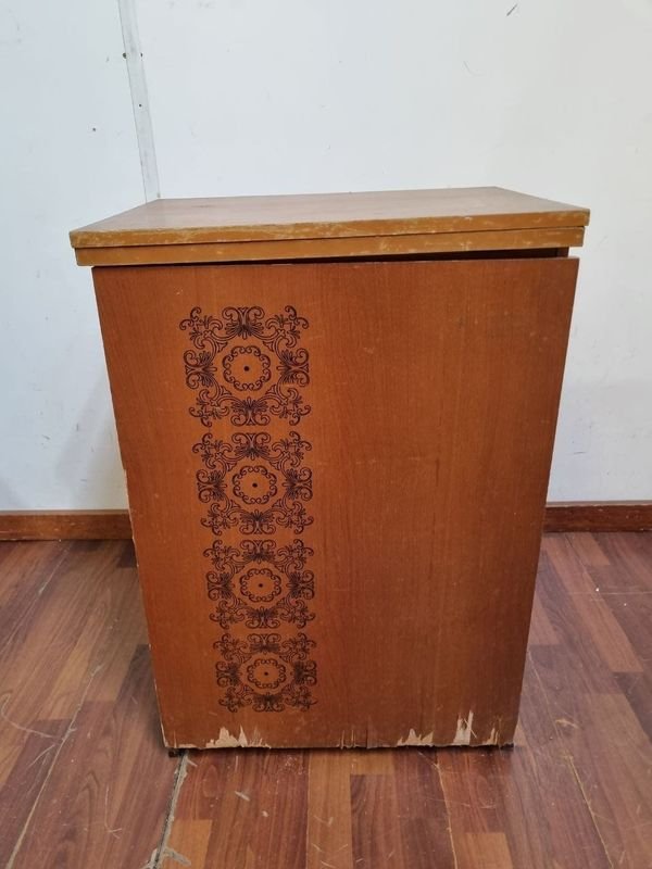 Máquina de Coser Singer Facilita Empotrada en Mueble de Madera con Mesa Rebatible