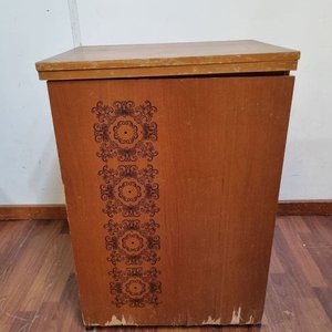 Máquina de Coser Singer Facilita Empotrada en Mueble de Madera con Mesa Rebatible - imagen 1