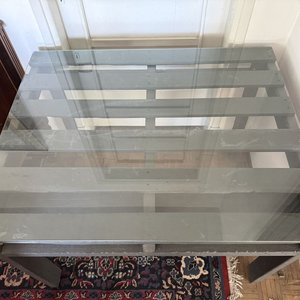 Lote anterior: Mesa Rústica de Pallet con Tapa de Vidrio y Estructura Gris