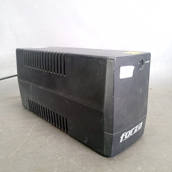 UPS Forza NT-502C con 4 Salidas - Sin Probar