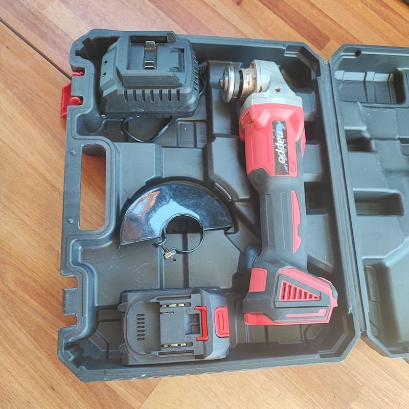Amoladora inalámbrica en buen estado - imagen 2