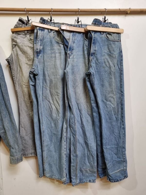 Item 843836 - Image 3