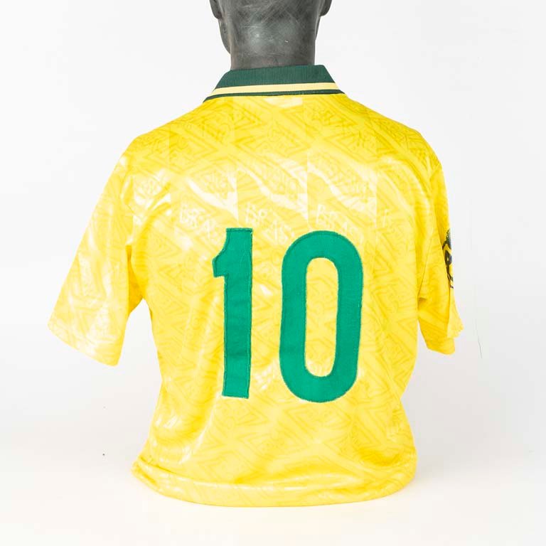 Camiseta de la Selección de Brasil oficial de tienda marca UMBRO N°10 - imagen 2