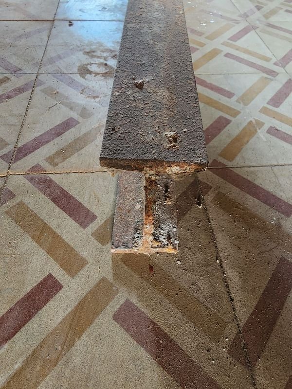 Viga Doble T de Hierro Oxidado - Varios Metros