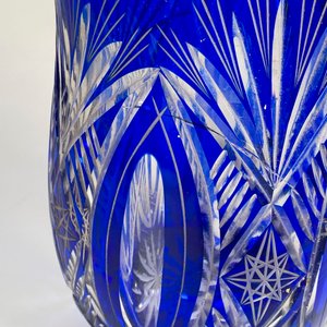 Jarra de Cristal Tallado Azul con Asa Fisurada - imagen 5