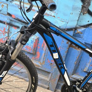 Bicicleta Trek 3700 R26 Negra y Azul - imagen 9