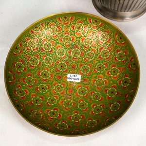 Hielera Metálica con Centro de Bronce Labrado y Cubiertos Varios - imagen 4
