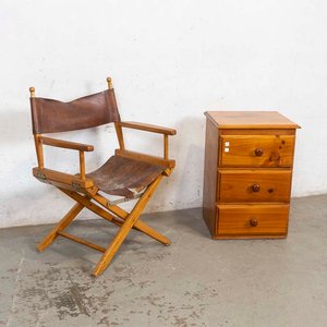 Lote anterior: Mesa de Luz de Pino con 3 Cajones y Silla de Director Plegable