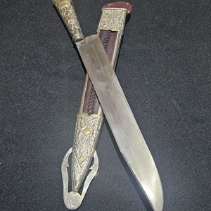 Cuchillo de Hoja Larga con Vaina Decorada Estilo "Picasso" - imagen 9